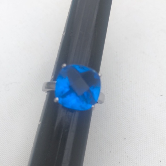 Sterling Silver Ring with Lab-created Blue Gem - Picture 8 of 8